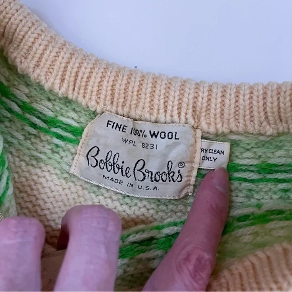 Vintage 1940 50 Retro Ski Aprés Wool Pom Pom tie neck Cardigan Pleated Skirt set - Picture 12 of 17